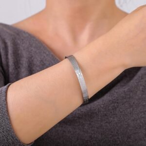 71wibjvDZCL._AC_SL1500_.jpg VASSAGO Ayatul Kursi Bracelet for Women Men Muslim Quran Allah Openable Bangles Arabic Calligraphy Cuff Bracelet Islam Eid Islamic Jewelry Gifts